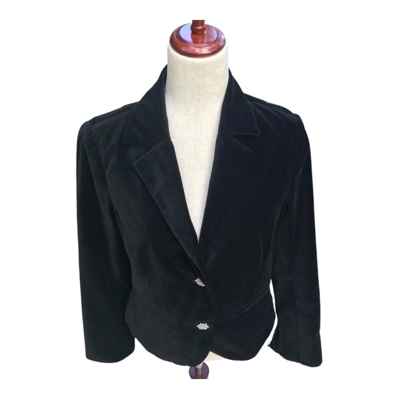 Old Navy Fabulous Velvet Blazer - Picture 6 of 13